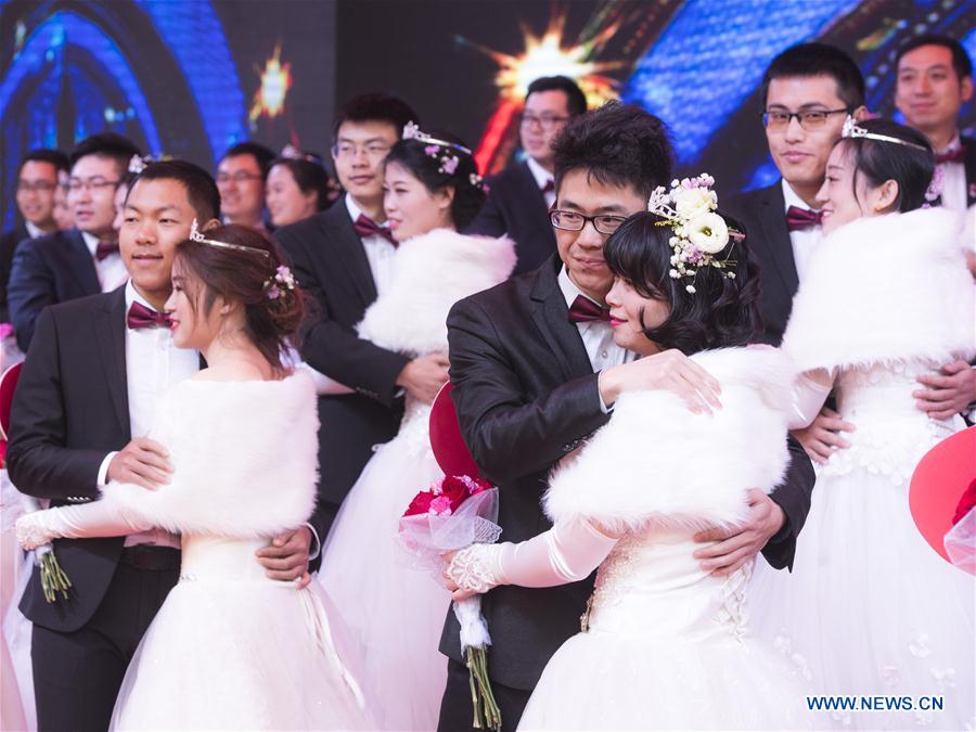 CHINA-HUBEI-GROUP WEDDING (CN)