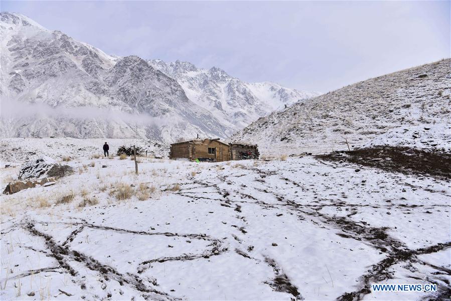 CHINA-XINJIANG-AKYAZ VALLEY-WINTER GRAZING (CN)