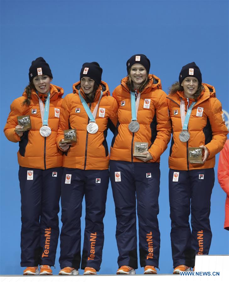 (SP)OLY-SOUTH KOREA-PYEONGCHANG-SPEED SKATING-LADIES' TEAM PURSUIT-MEDAL CEREMONY