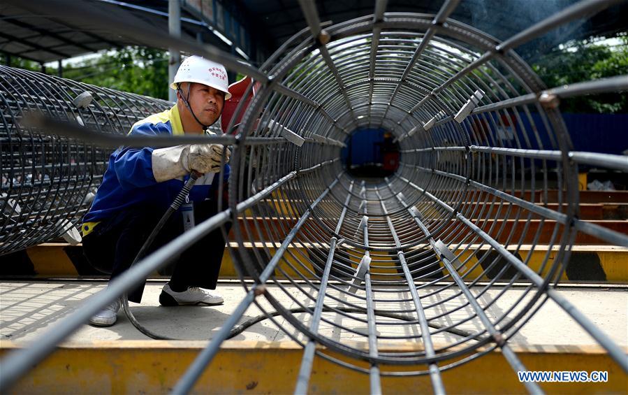 CHINA-INT'L WORKERS' DAY-WORKERS (CN)