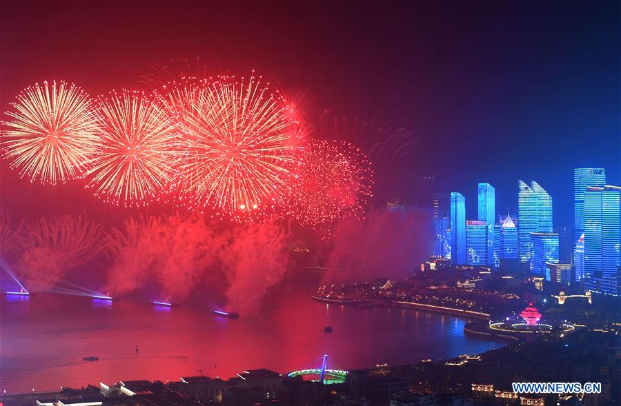 (SCO SUMMIT) CHINA-QINGDAO-SCO-LIGHTS-FIREWORKS-SHOW (CN)