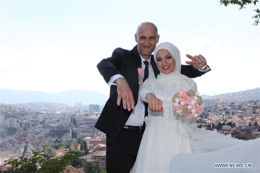 BOSNIA AND HERZEGOVINA-SARAJEVO-WEDDING