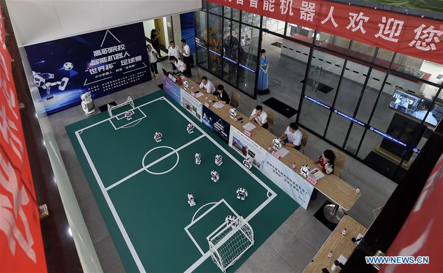 CHINA-BEIJING-VOCATIONAL SCHOOL-ROBOTS-FOOTBALL MATCH (CN)