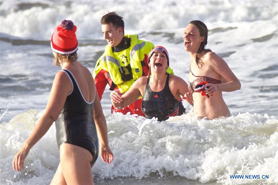 THE NETHERLANDS-BLOEMENDAAL AAN ZEE-NEW YEAR-CELEBRATION