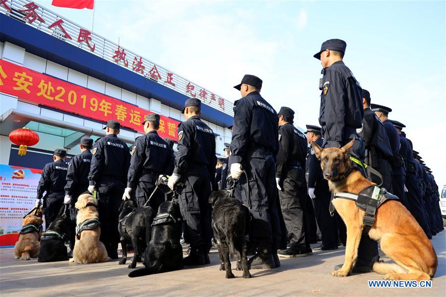 CHINA-GUANGZHOU-SPRING FESTIVAL-TRAFFIC RUSH-PREPARATION (CN)