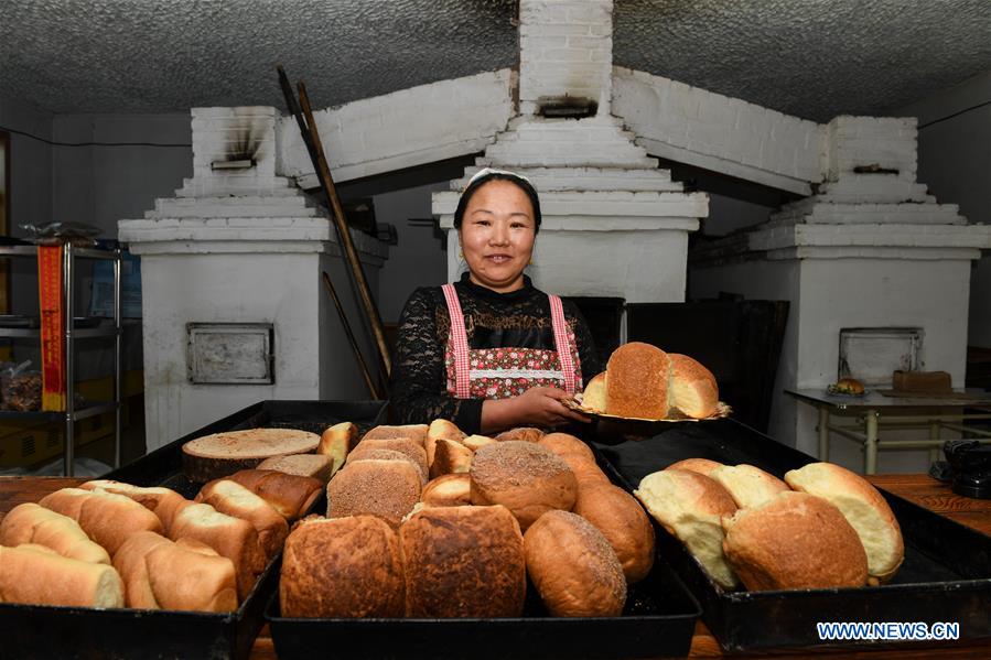 CHINA-INNER MONGOLIA-RUSSIAN BREAD SHOP (CN)