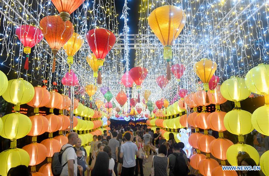 CHINA-HONG KONG-MID-AUTUMN FESTIVAL-LANTERN FAIR (CN)