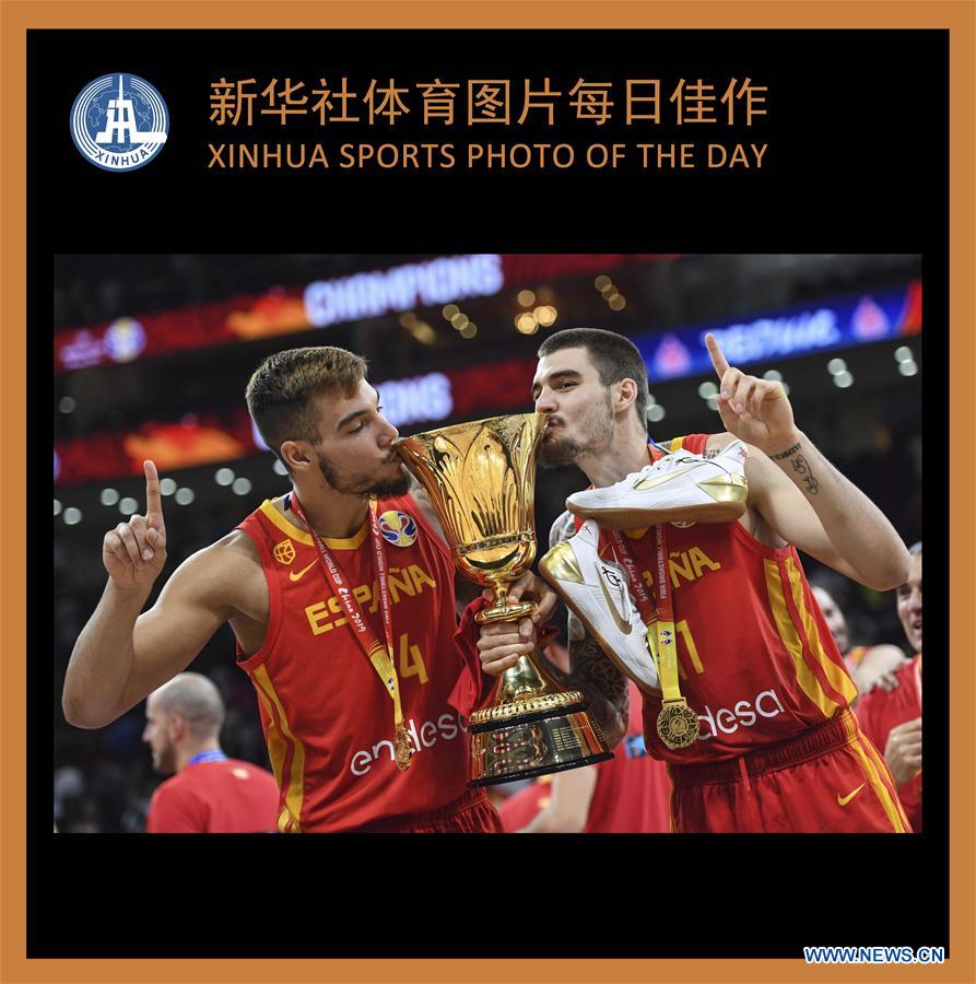 (SP)XINHUA SPORTS PHOTOS OF THE DAY