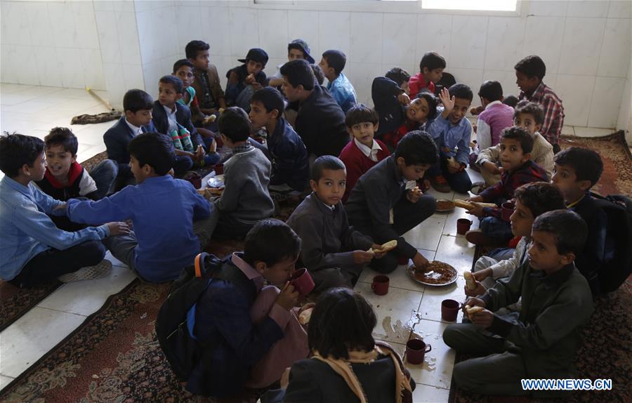 YEMEN-SANAA-ORPHAN-SCHOOL BAGS