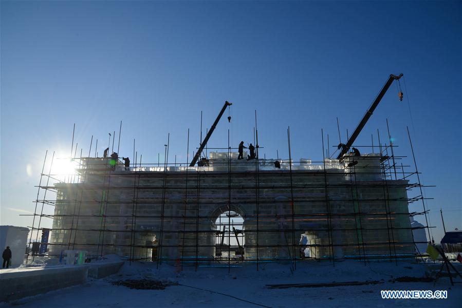 CHINA-INNER MONGOLIA-MANZHOULI-ICE SCULPTURE-PREPARATION (CN)