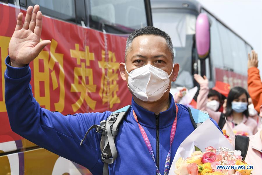 (PORTRAITS)CHINA-GUANGXI-COVID-19-MEDICS-RETURN HOME-ARRIVAL (CN)