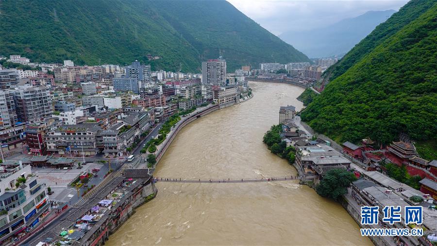 （壮丽70年·奋斗新时代——记者再走长征路·图文互动）（1）泸定桥畔的回响