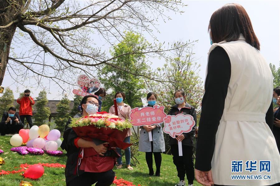 （新华全媒头条·图文互动）（13）“我看不见你的样子，但我知道你是谁”——写在国际护士节来临之际