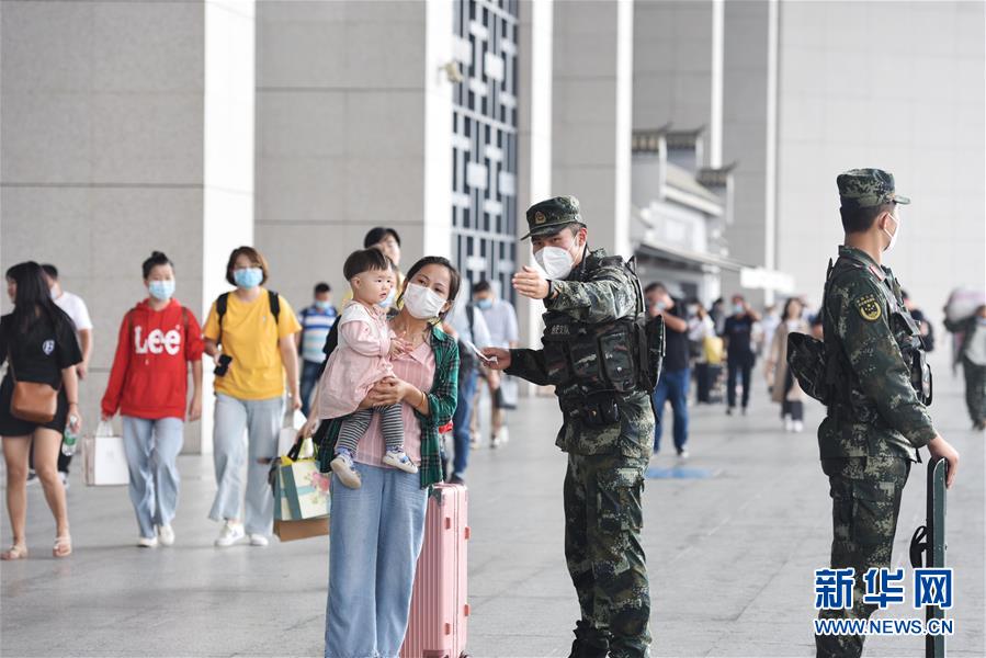 （图文互动）（5）武警官兵“双节”坚守战位保平安