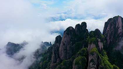 雨后三清山云海翻涌 缥缈似仙境